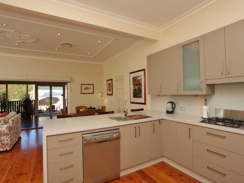19 Queen St, Lorn NSW 2320