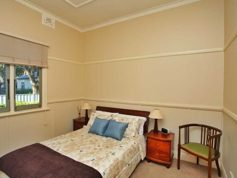 19 Queen St, Lorn NSW 2320