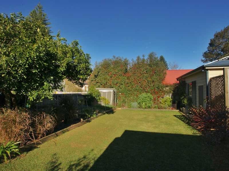 19 Queen St, Lorn NSW 2320