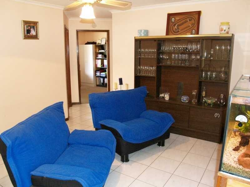 33 Oleron Terrace, Petrie QLD 4502