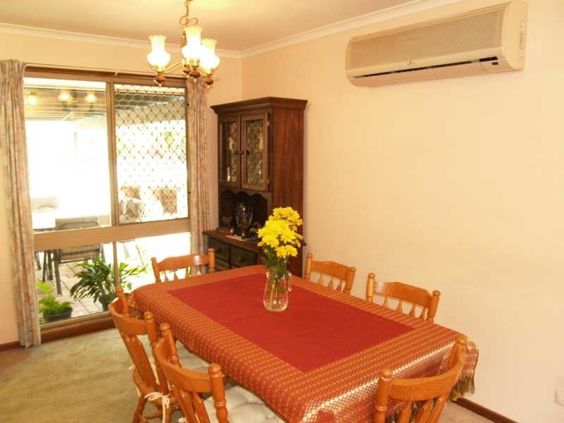 33 Oleron Terrace, Petrie QLD 4502