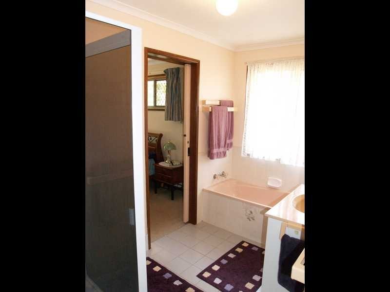 33 Oleron Terrace, Petrie QLD 4502