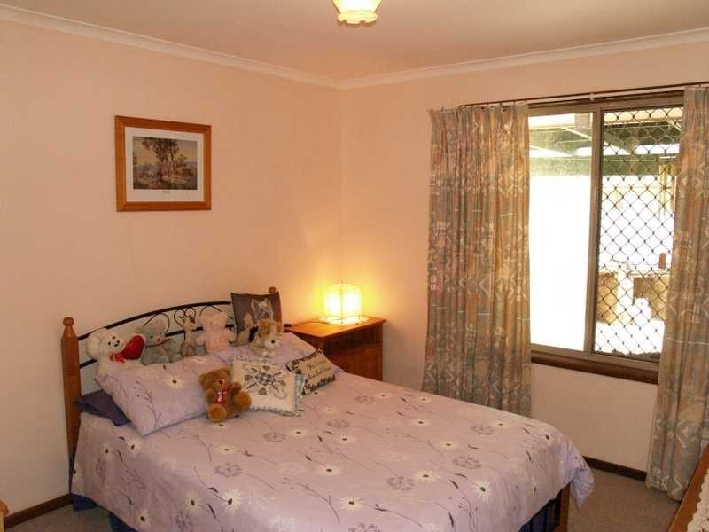 33 Oleron Terrace, Petrie QLD 4502