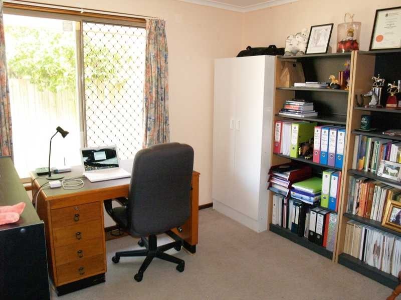 33 Oleron Terrace, Petrie QLD 4502