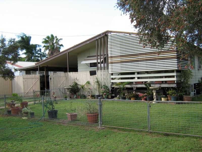 10 Flohr Drive, Moranbah QLD 4744