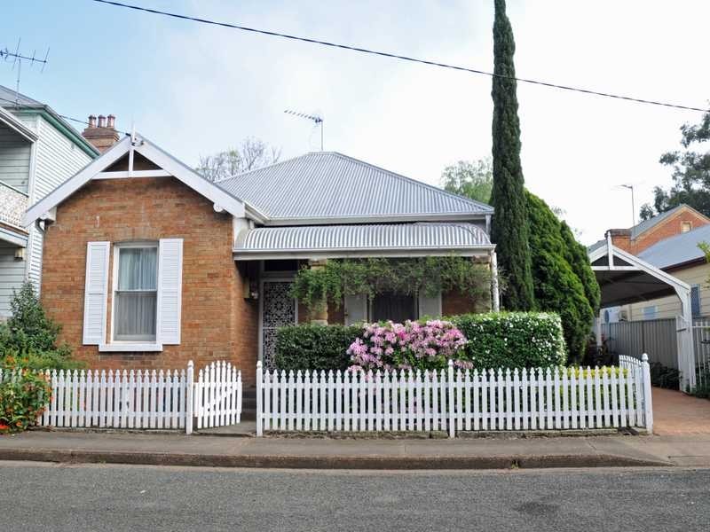 12 Catherine Street, Maitland NSW 2320