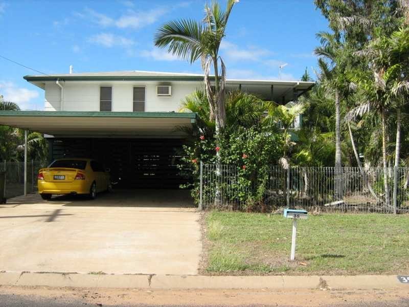 35 Brock Crescent, Dysart QLD 4745