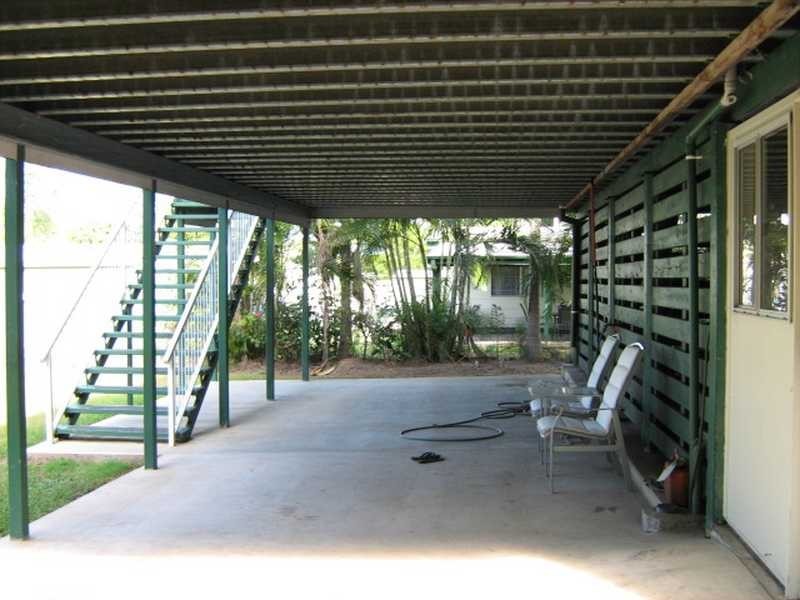 35 Brock Crescent, Dysart QLD 4745