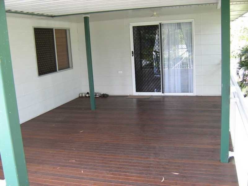 35 Brock Crescent, Dysart QLD 4745