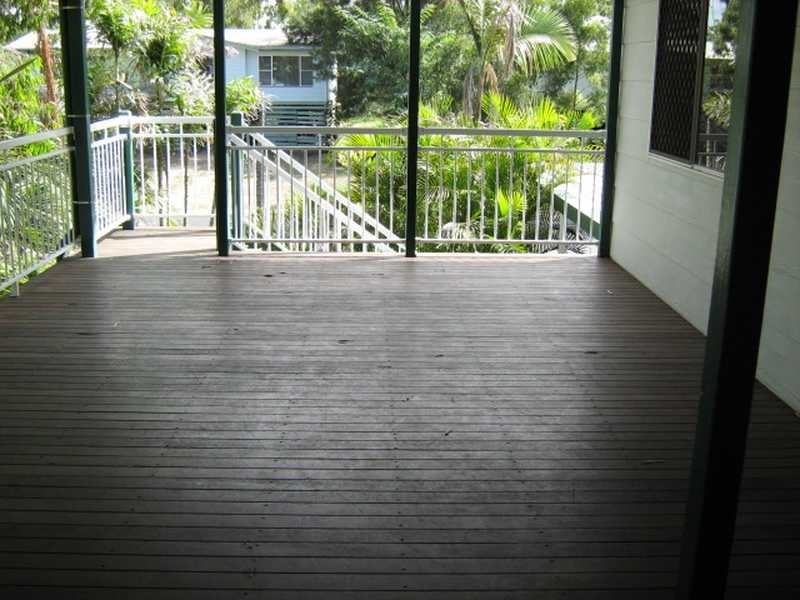 35 Brock Crescent, Dysart QLD 4745