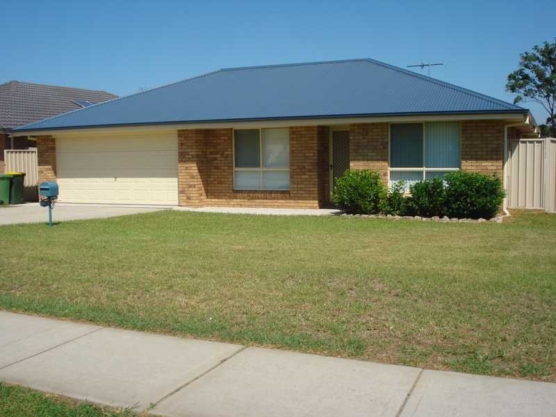 52 Sale Street, Greta NSW 2334