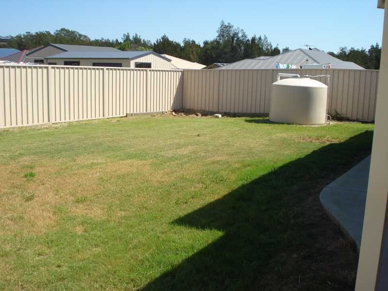 52 Sale Street, Greta NSW 2334
