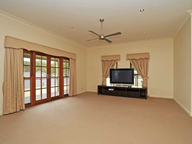 5 Carellan Close, Bolwarra Heights NSW 2320