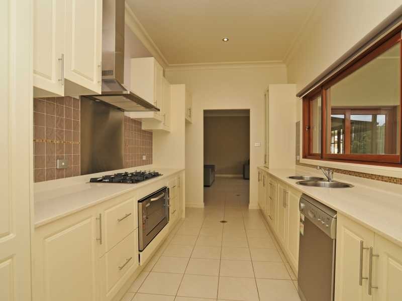 5 Carellan Close, Bolwarra Heights NSW 2320