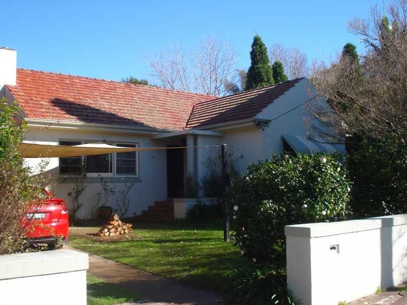 10 Nillo Street, Lorn NSW 2320