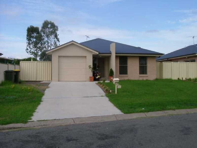 2/26 Streeton Drive, Metford NSW 2323