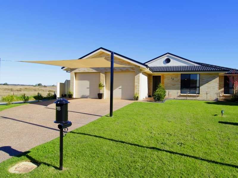 18 Aaron Cove, Aberglasslyn NSW 2320