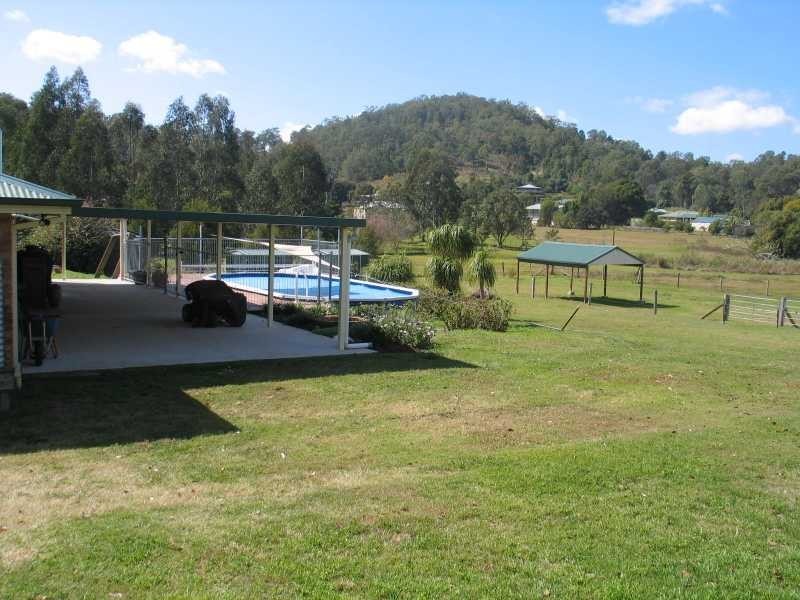 15 Campdraft Pl, Dayboro QLD 4521