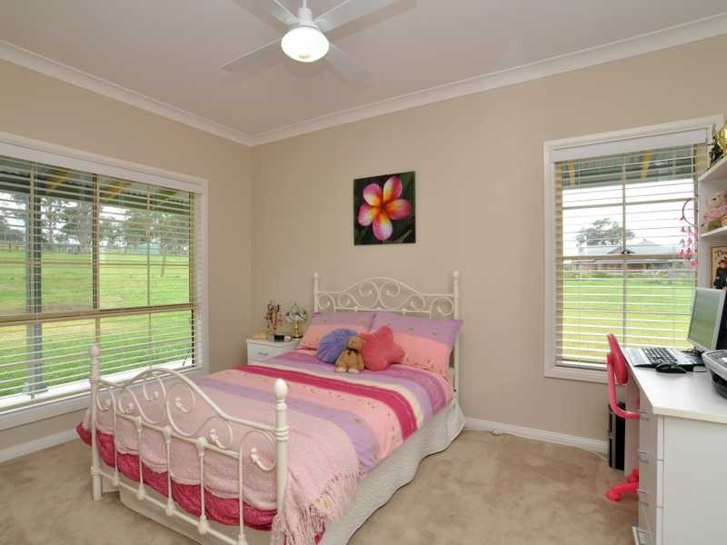 11 Reynolds St, Paterson NSW 2421