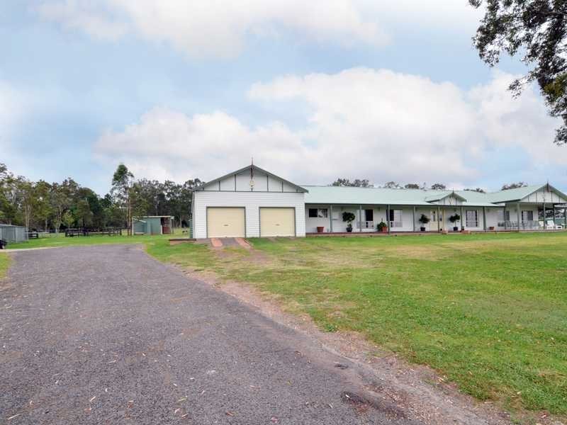 11 Reynolds St, Paterson NSW 2421