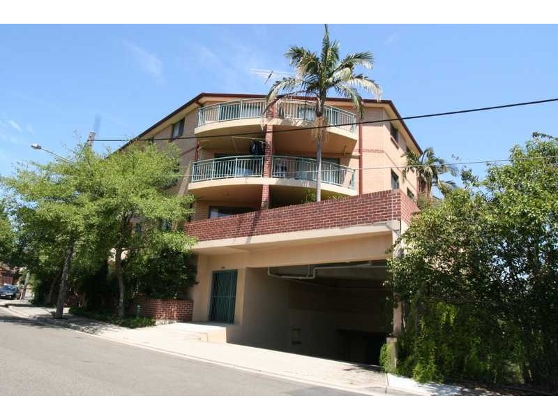 2/22 Sarsfield Circuit, Bexley North NSW 2207