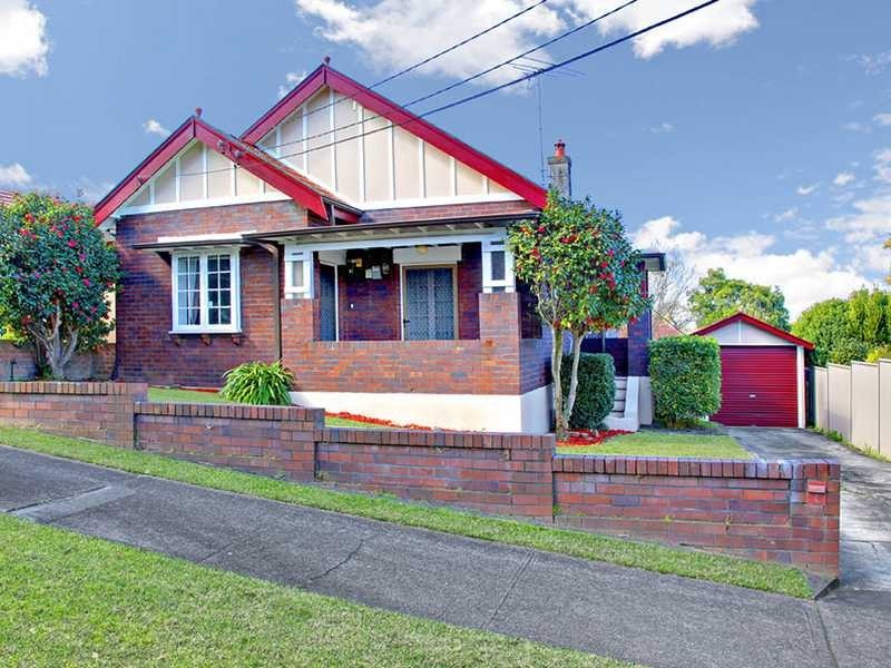 4 Wolli Street, Kingsgrove NSW 2208