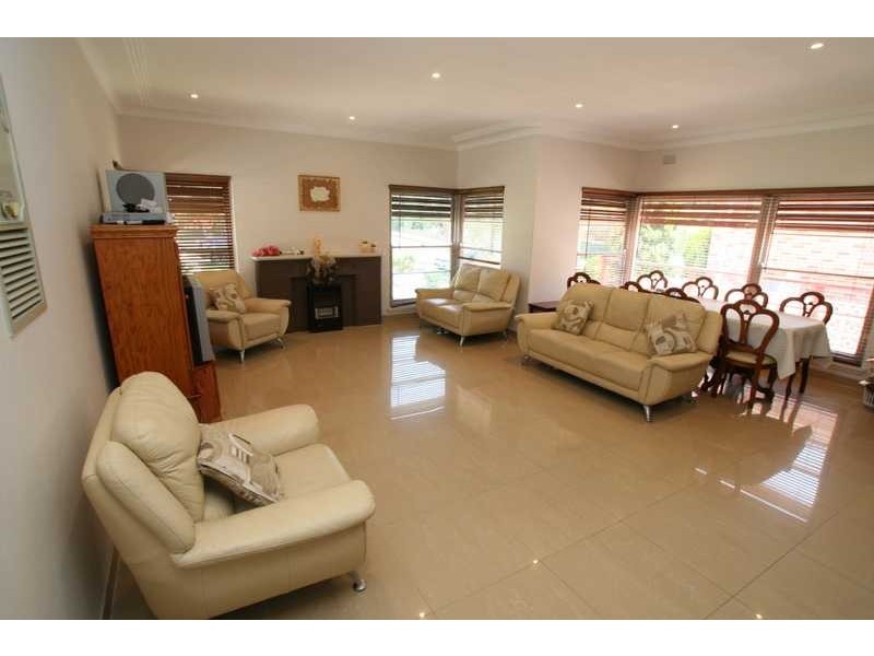 22 Monaro Avenue, Kingsgrove NSW 2208