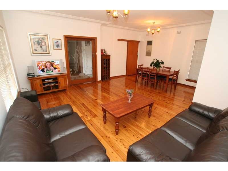 6 Bennett Street, Kingsgrove NSW 2208