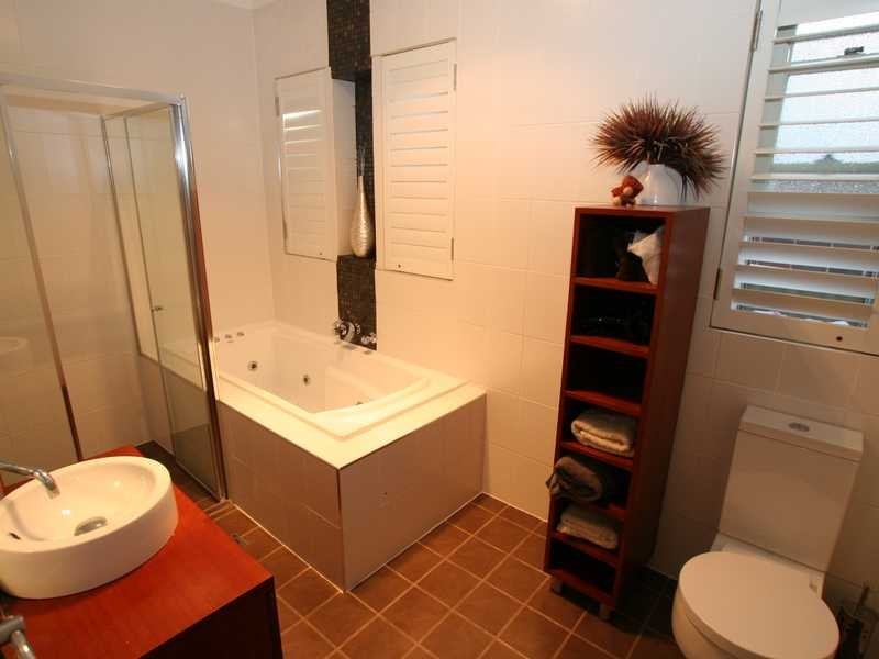 15 Burrell Street, Beverly Hills NSW 2209