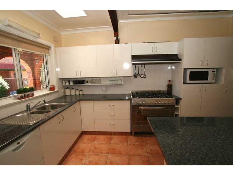 19 Doonkuna Street, Beverly Hills NSW 2209