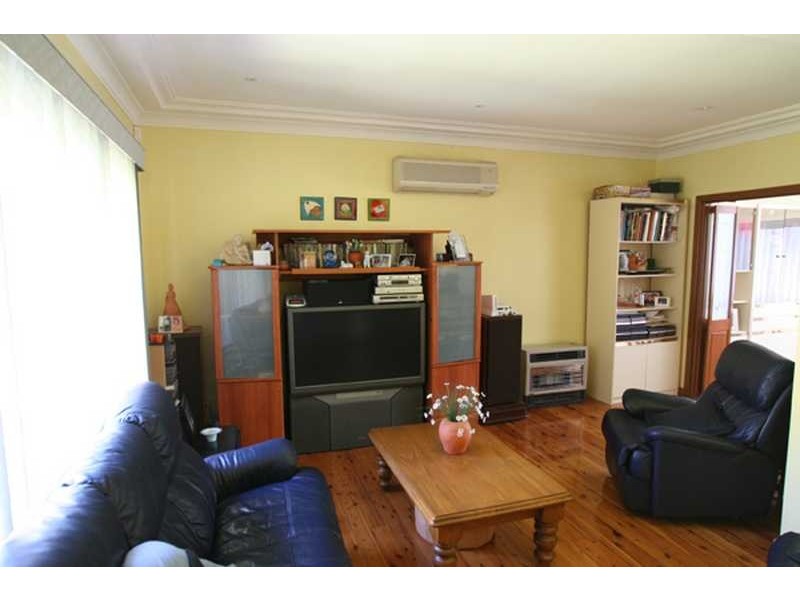 19 Doonkuna Street, Beverly Hills NSW 2209