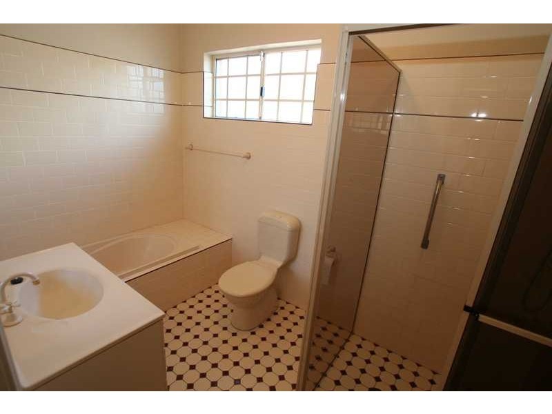 2/3 Canonbury Grove, Bexley North NSW 2207