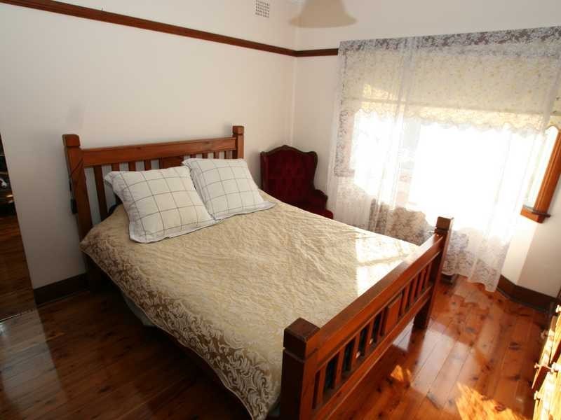 17 Hobbs Street, Kingsgrove NSW 2208