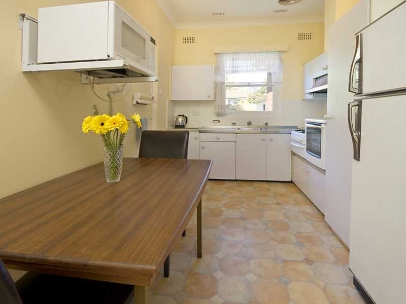 240 William St, Kingsgrove NSW 2208