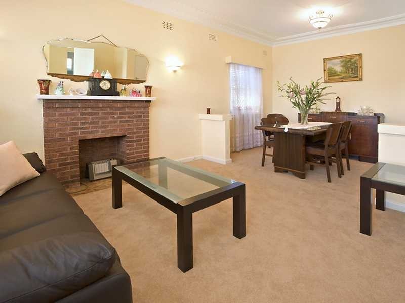 240 William St, Kingsgrove NSW 2208