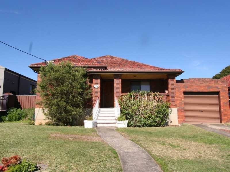 10 Mabel Street, Kingsgrove NSW 2208