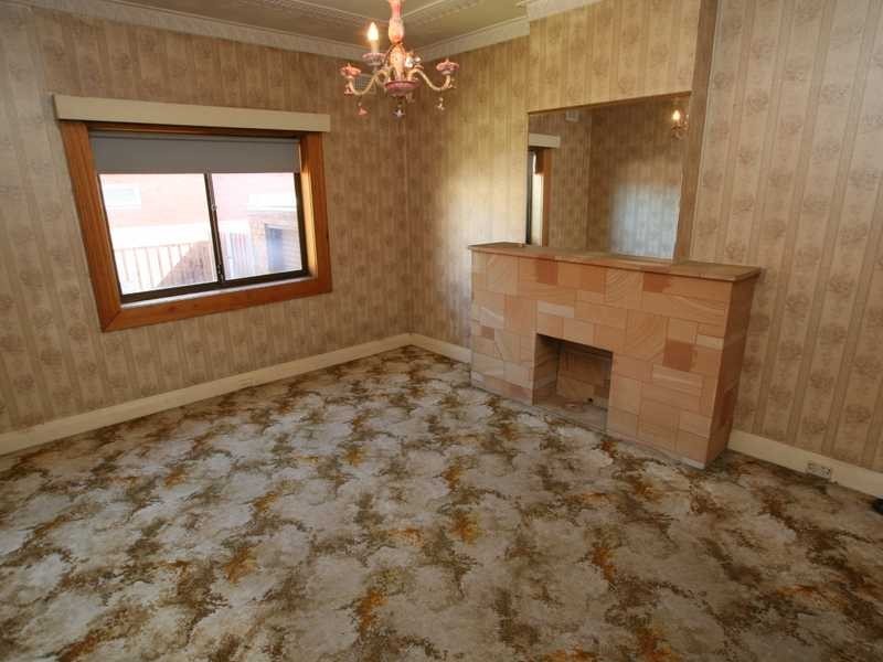 10 Mabel Street, Kingsgrove NSW 2208