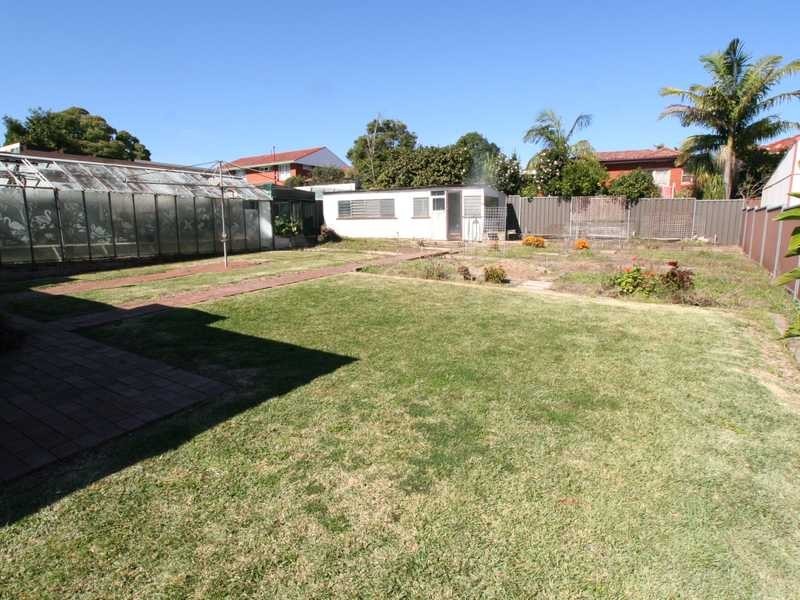 10 Mabel Street, Kingsgrove NSW 2208