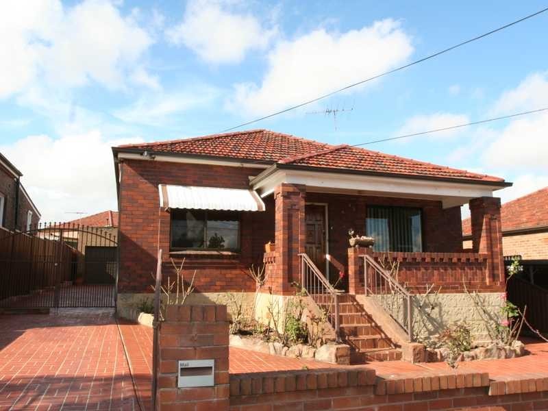 6 Woodlawn Avenue, Earlwood NSW 2206