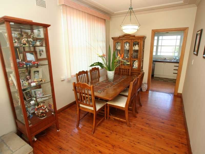 4 Gungaroo Place, Beverly Hills NSW 2209