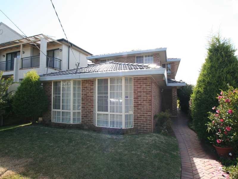 12 Arthur St, Bexley NSW 2207