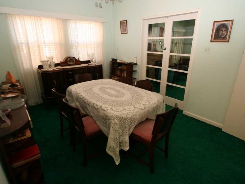 44 Earlwood Crescent, Bardwell Park NSW 2207