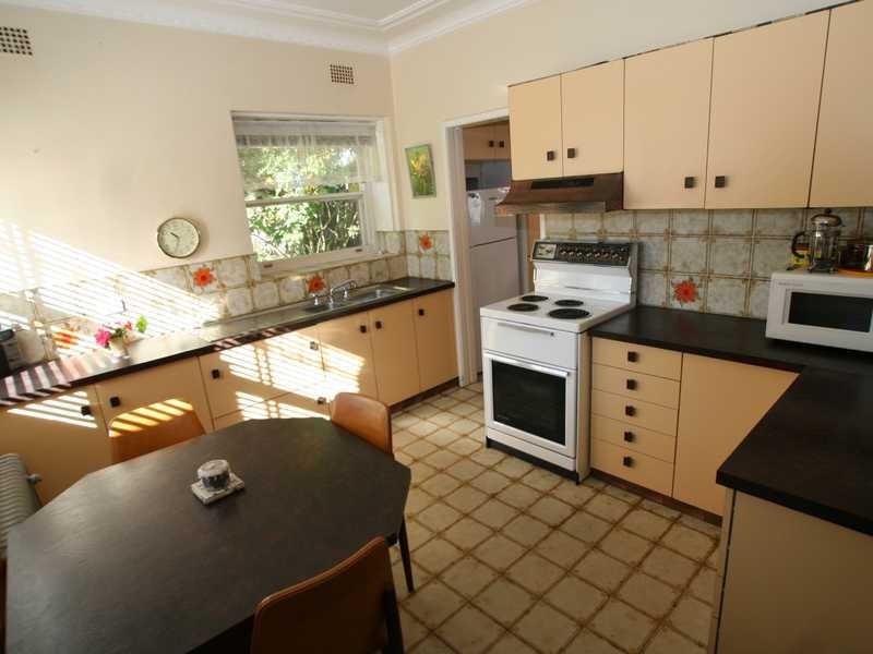 44 Earlwood Crescent, Bardwell Park NSW 2207