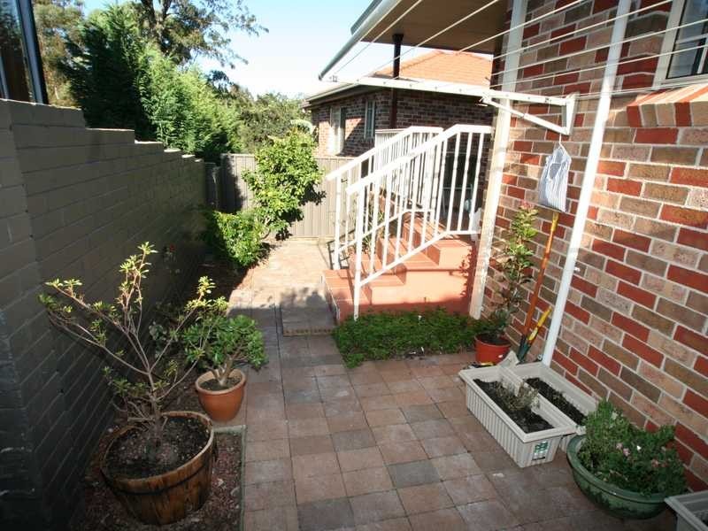 2/18 Canonbury Grove, Bexley North NSW 2207