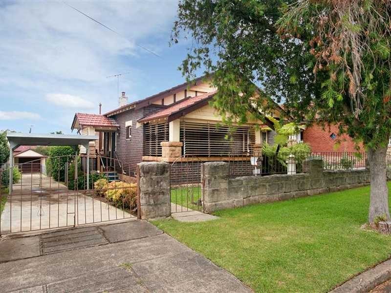 16 Nicholas Avenue, Campsie NSW 2194