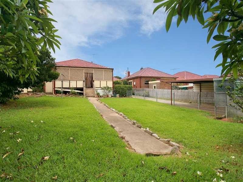 16 Nicholas Avenue, Campsie NSW 2194