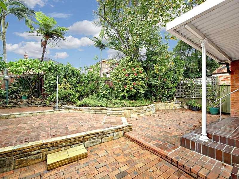 16 Earlwood Crescent, Bardwell Park NSW 2207