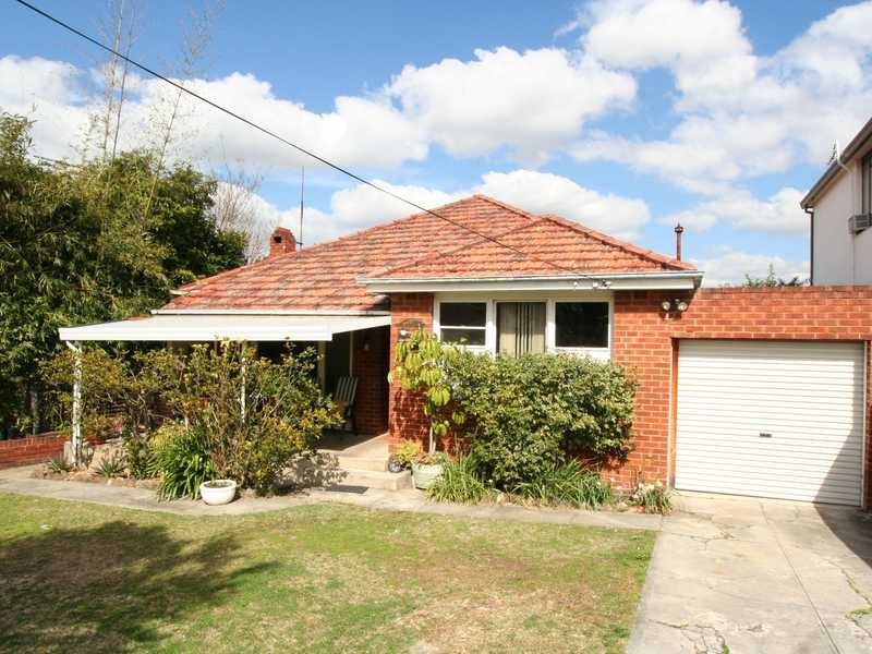 56A Minnamorra Ave, Earlwood NSW 2206