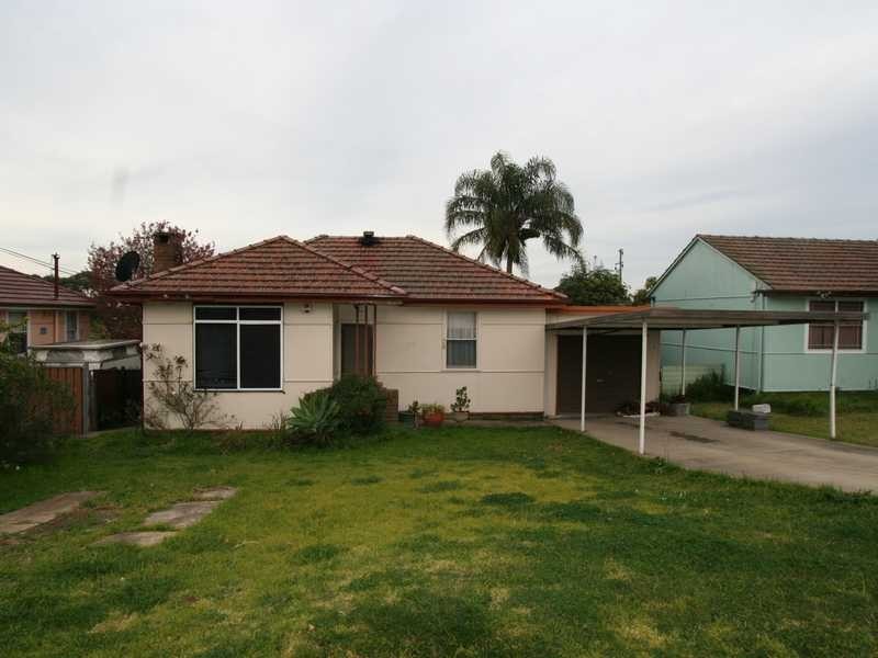 28 Treuer Parade, Yagoona NSW 2199