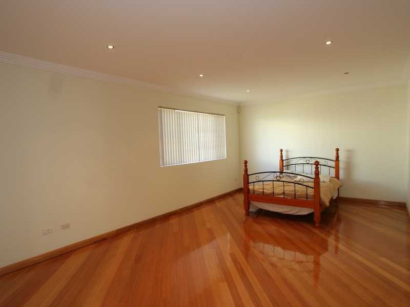 99 Glamis Street, Kingsgrove NSW 2208